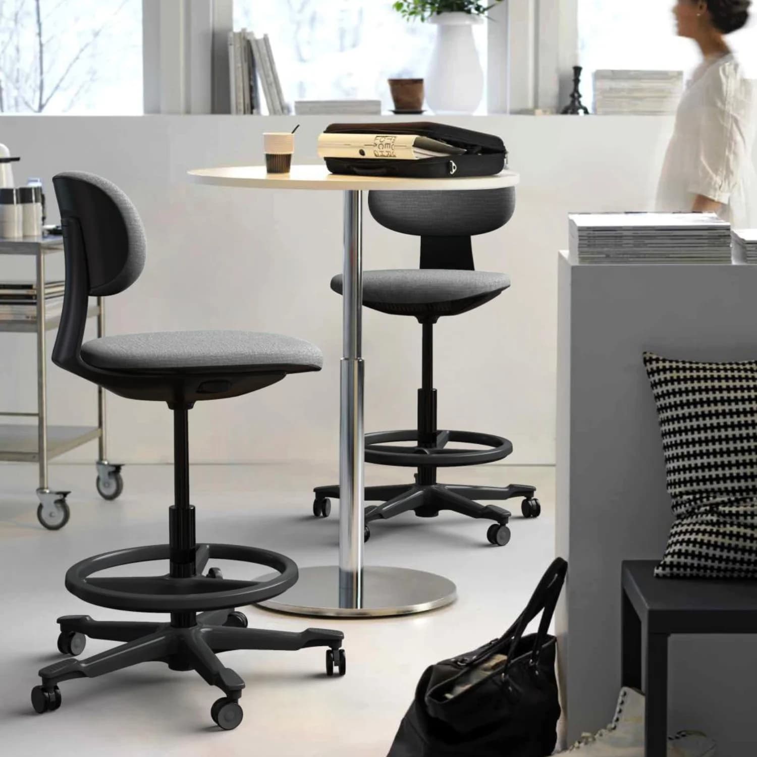 Yoyo Drafting Stool